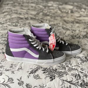 Brand new men’s high top Vans